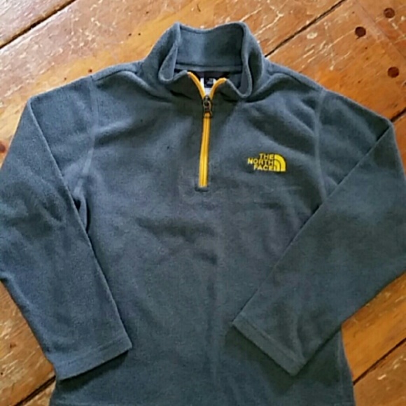 Boys North Face pull on