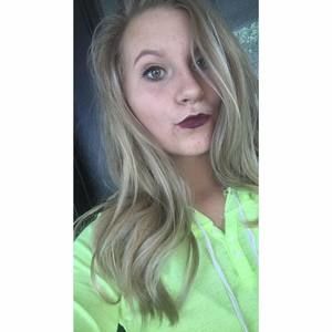 Meet your Posher, Chloe