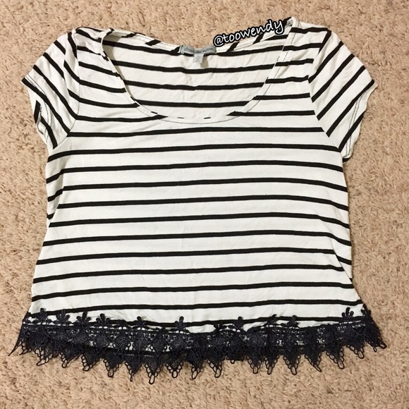 Charlotte Russe Boxy Crochet Trim Crop Top