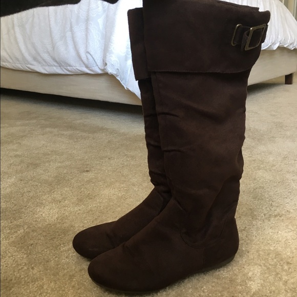 Brown slouchy boots - Picture 2 of 4
