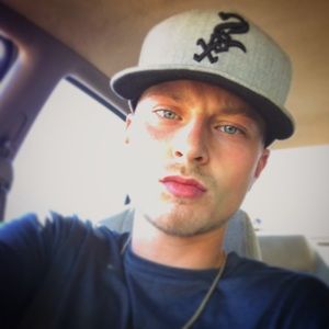 Meet your Posher, Zachary