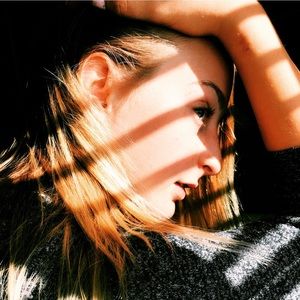 Meet your Posher, Hallie