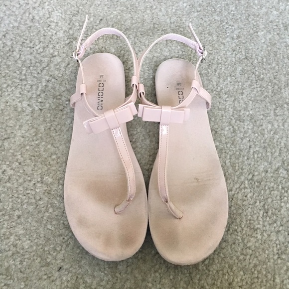 Sandals - Picture 2 of 3