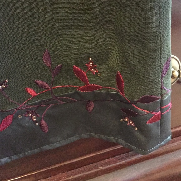 Set - Picture 2 of 2