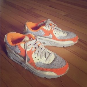 Nike Air Max Woman's SZ 8.5 US
