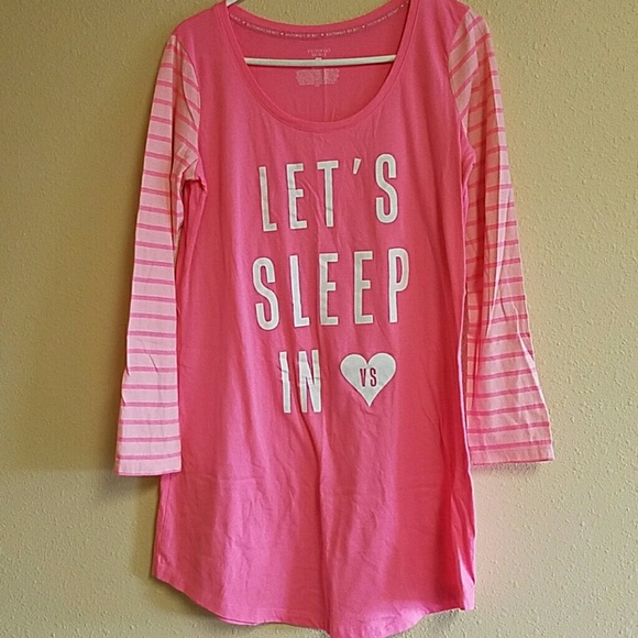 NWOT VS sleep shirt