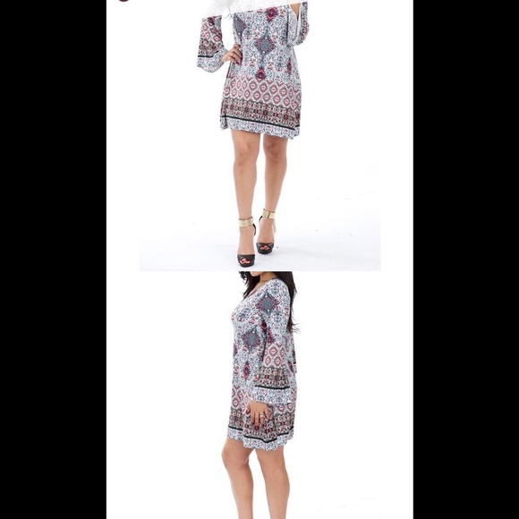 ❗1 left❗ Beautiful bell sleeves dress - Picture 2 of 3