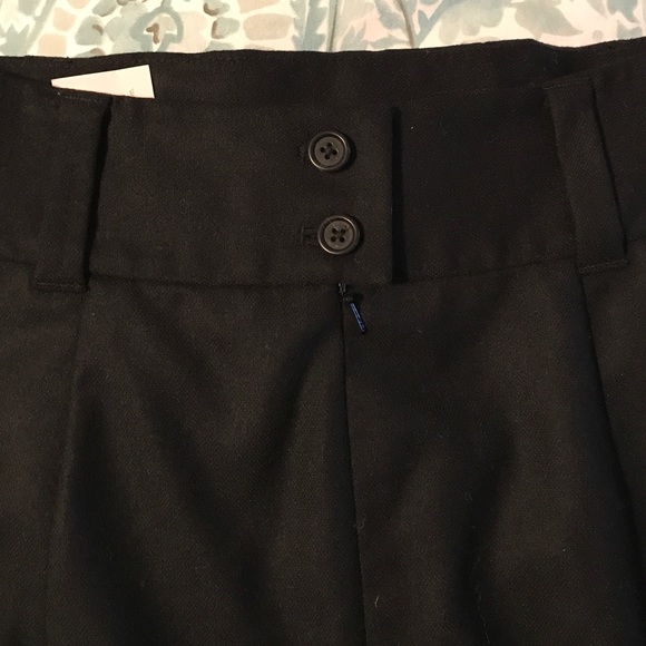 Banana Republic black pencil skirt - Picture 3 of 4