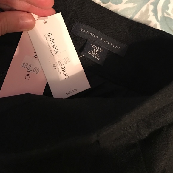 Banana Republic black pencil skirt - Picture 4 of 4