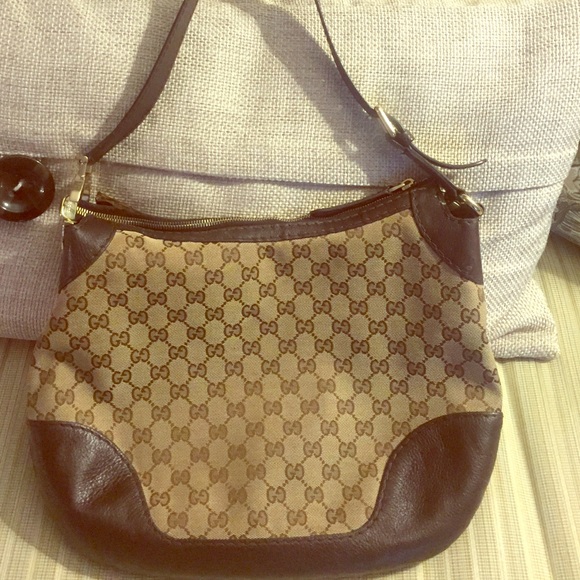 Gucci hobo style bag.  Authentic.