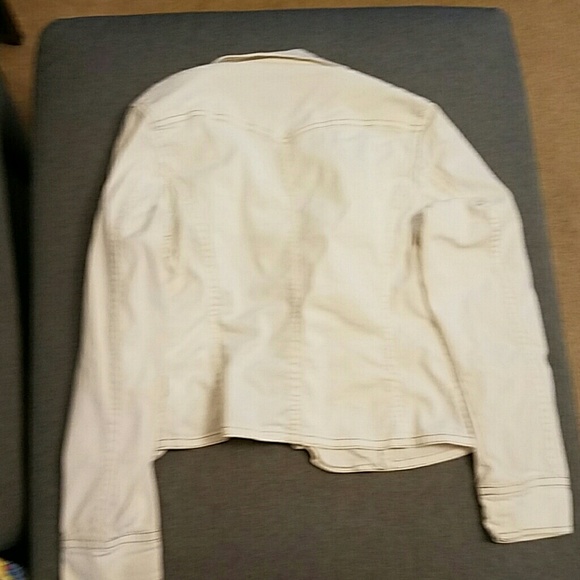 White Jacket - Picture 3 of 4