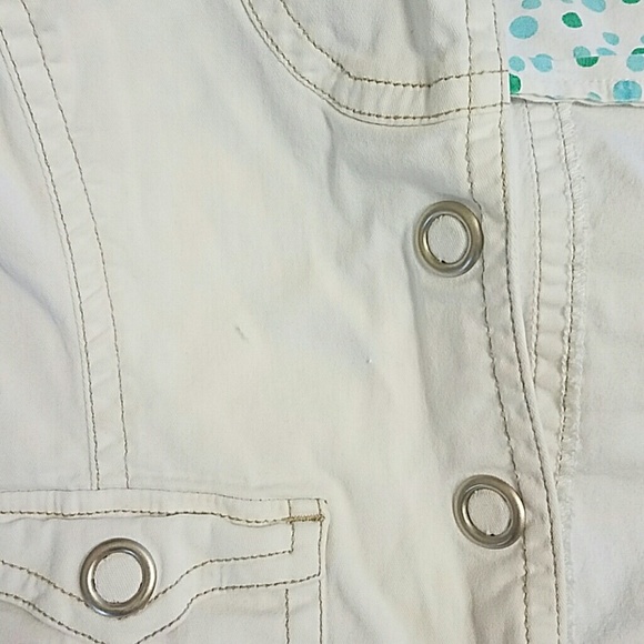 White Jacket - Picture 4 of 4