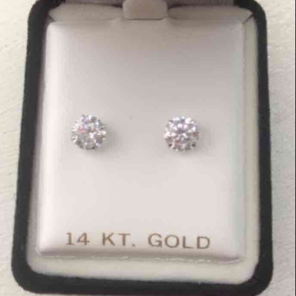 💎🎉2.5ct Simulated Diamond 14K White Gold Studs - Picture 2 of 5
