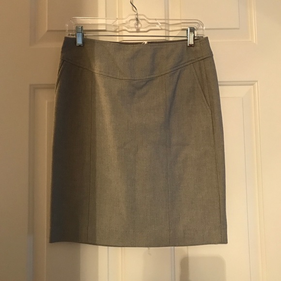 Gray banana republic skirt