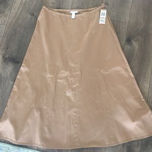 New with tags tan khaki skirt size 12