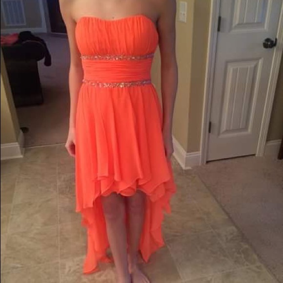Morgan & Co. High-Low Formal Dress