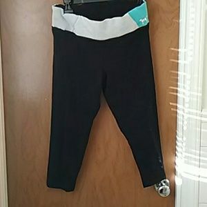 SALE! Get VS Pink workout set for $10