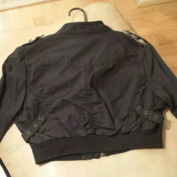 Cropped jacket - Picture 2 of 4