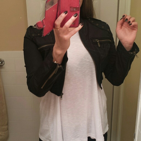 Cropped jacket - Picture 3 of 4