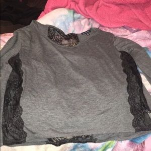 Long sleeve top w/ lace