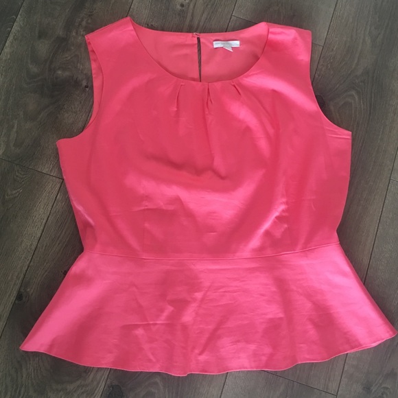Women's sleeveless peplum top