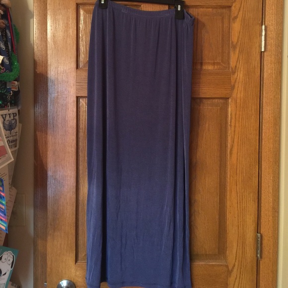 Classy long light purple striped skirt!