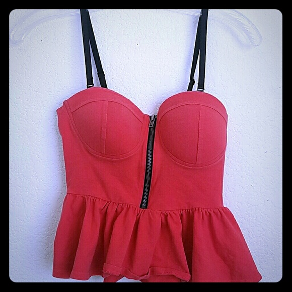 Cute crop zipper top