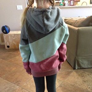 ⚡️FLASH SALE⚡️NWT super soft asymmetric hoodie☃️