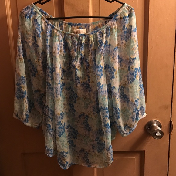 Abercrombie Blue, green, and white floral blouse