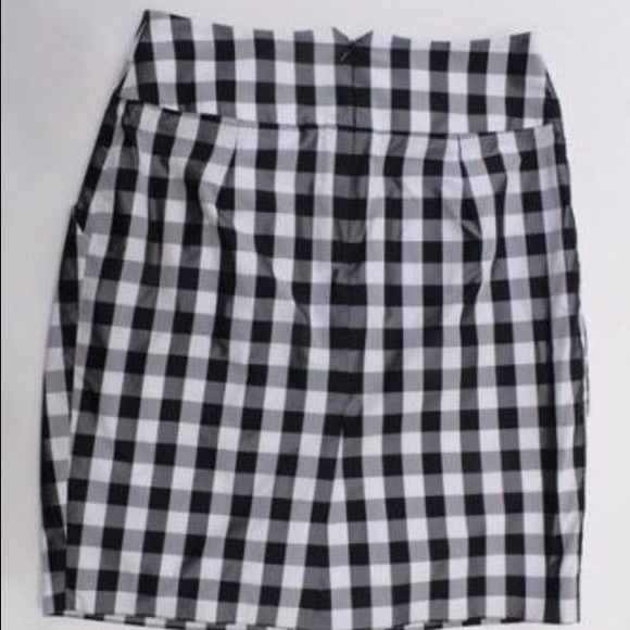 ✨Anthropologie Mcginn B&W Plaid On The Fence Skirt - Picture 2 of 4