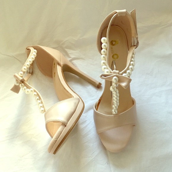 Queen Chateau | Beige Pearl T-Strap Heels - Picture 1 of 2