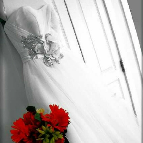 Gorgeous wedding dress