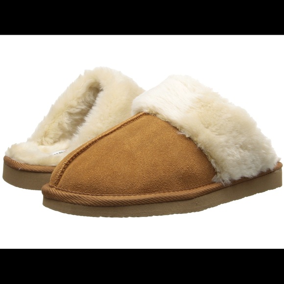 Minnetonka women's size 7 tan suede BRAND NEW