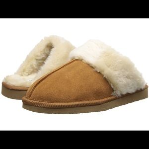 Minnetonka women's size 7 tan suede BRAND NEW