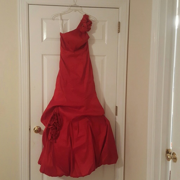 Jessica McClintock One Sholder Formal Dress