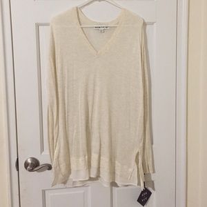 ✨New With Tags✨ Ava & Viv Cream Sweater