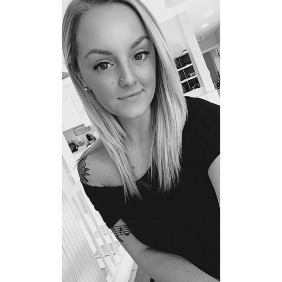 Meet your Posher, Rebecca - Picture 1 of 1