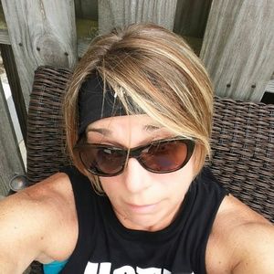 Meet your Posher, Angie