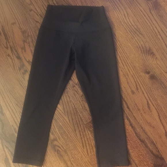 Lululemon high waisted crop black wonder unders