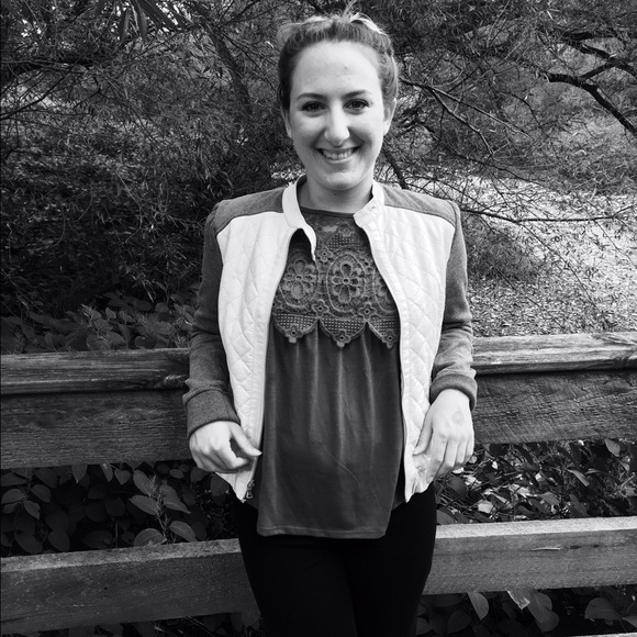 Meet your Posher, Karrie