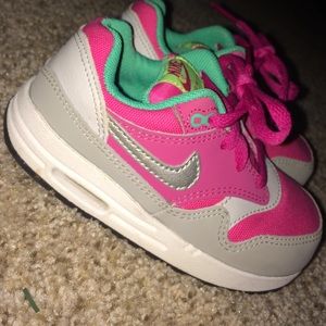 Toddler girl Nike air max size 8c