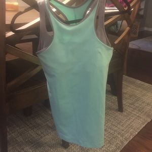 Lululemon top mint-ish green