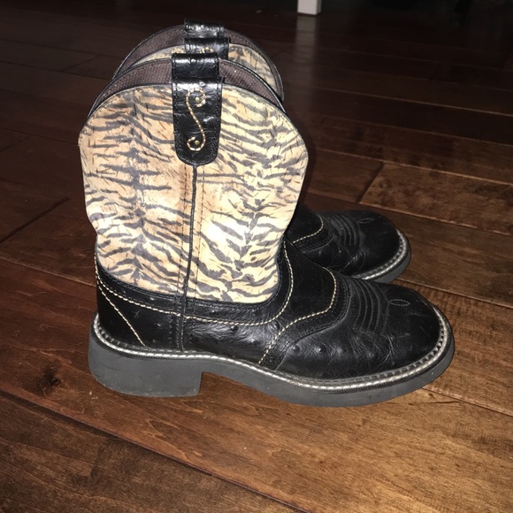Black & zebra design Justin boots
