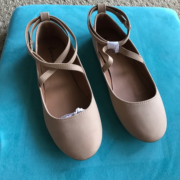 🏁 Camel Dobie Criss Cross Flats 6 - Picture 2 of 4