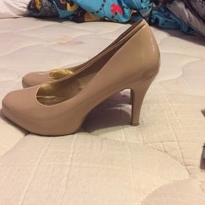 Women's nude heels