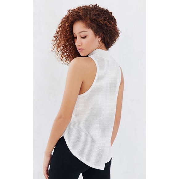 NWT Urban Outfitters Sweater Knit Mesh Tank - Picture 3 of 4