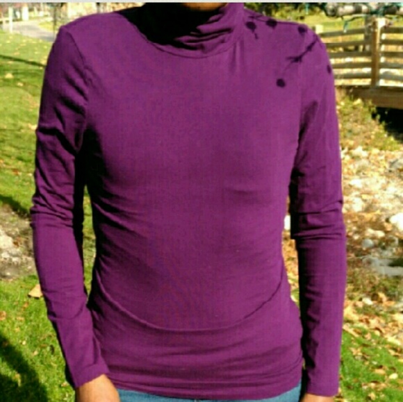 Long Sleeved Turtle Neck