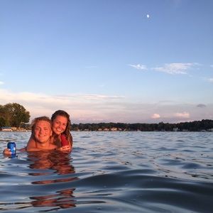 Meet your Posher, Caroline