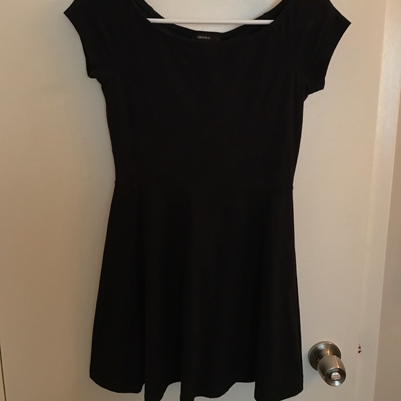 F21 short sleeve black skater dress