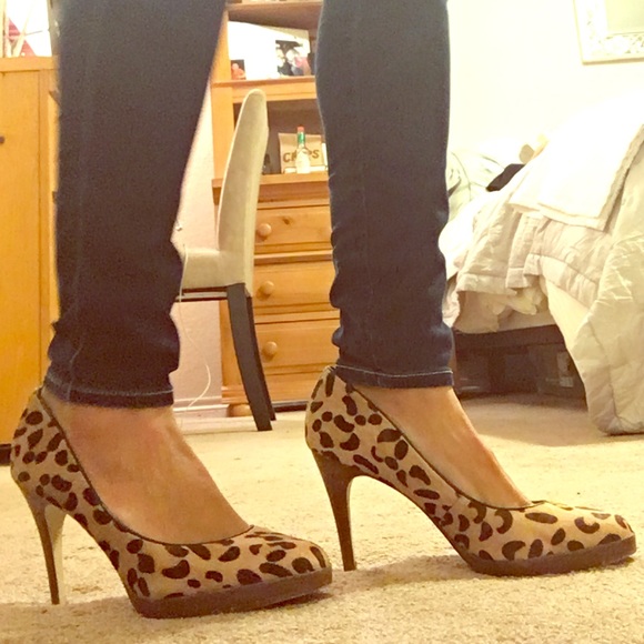 Steve Madden calf hair cheetah print heel